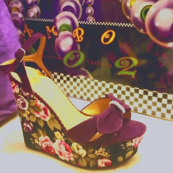Floral Woah Wedges - Picture 1 of 1
